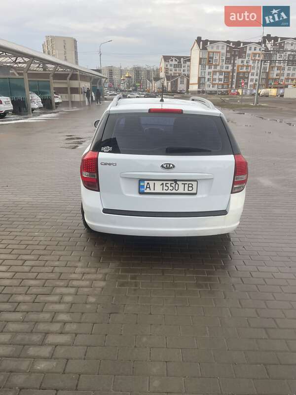 2012 kia ceed