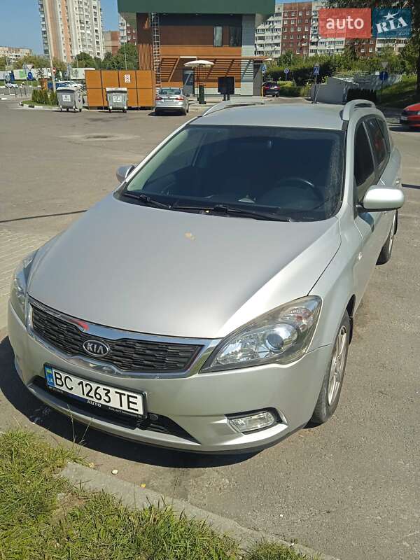 2010 kia ceed