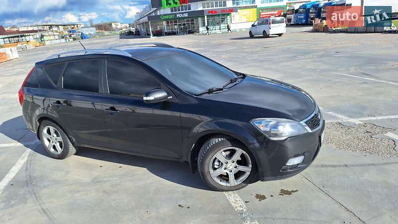 2011 kia ceed