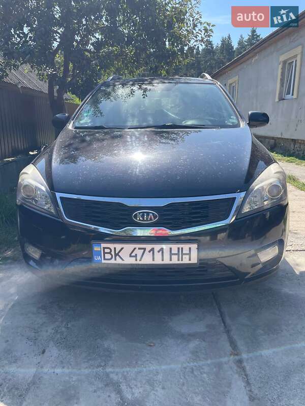 2011 kia ceed