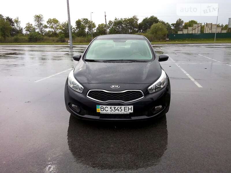 2012 kia ceed