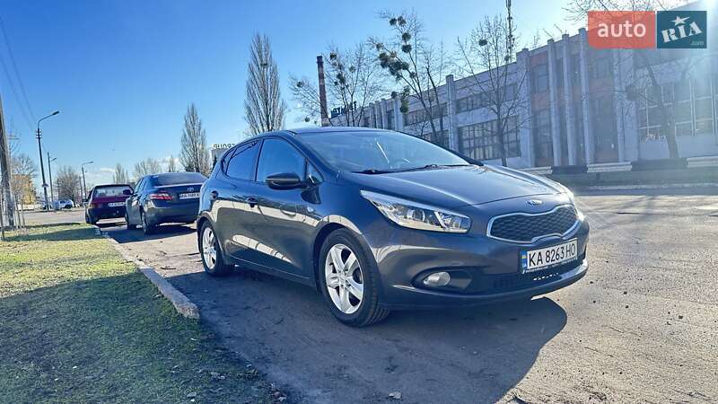 2013 kia ceed