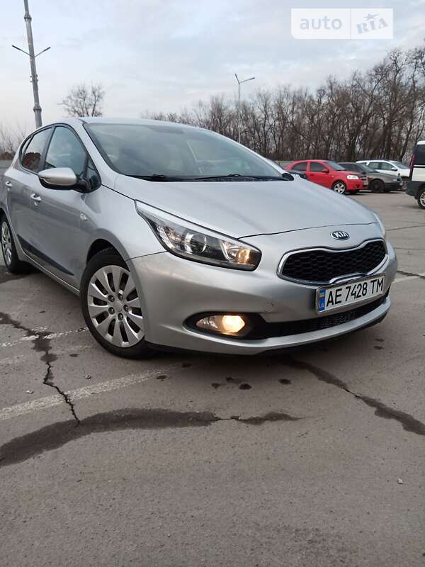 2014 kia ceed