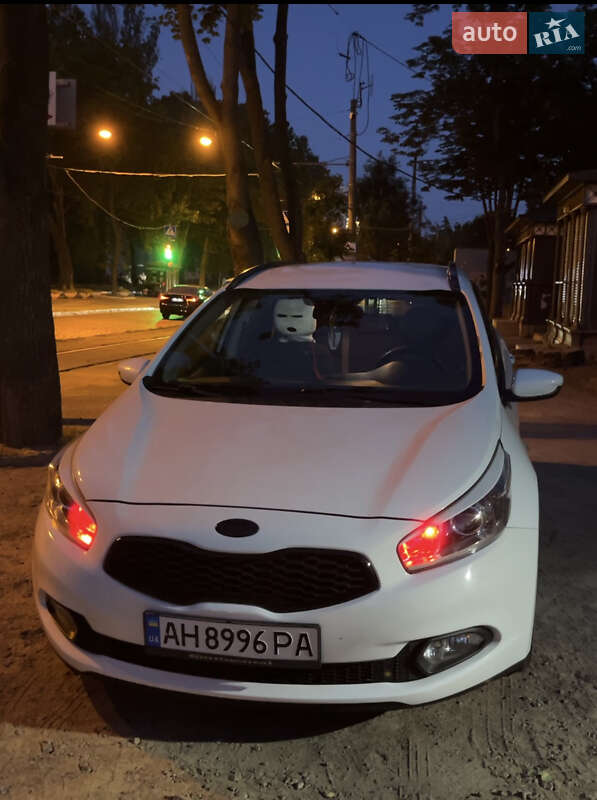 2013 kia ceed