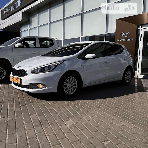 2012 kia ceed