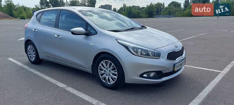 2012 kia ceed