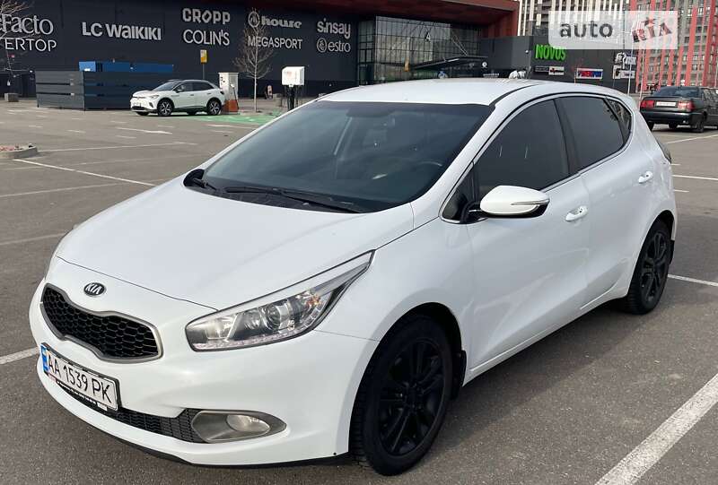 2012 kia ceed
