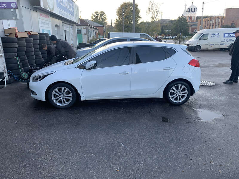 2013 kia ceed