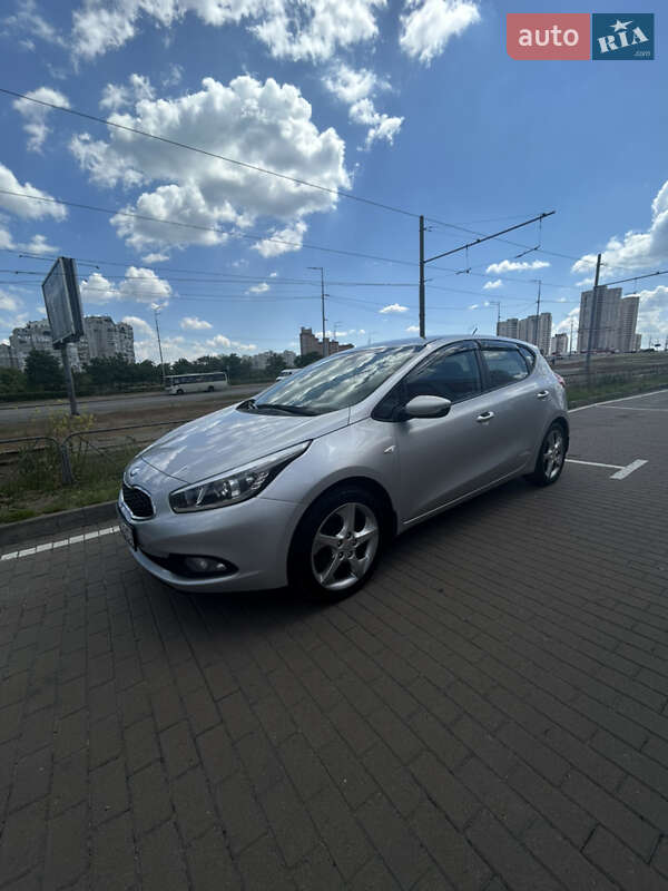 2013 kia ceed