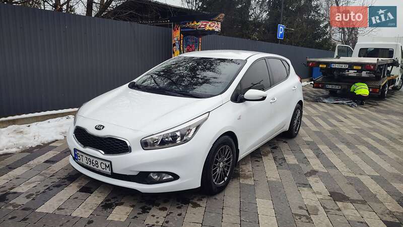 2012 kia ceed
