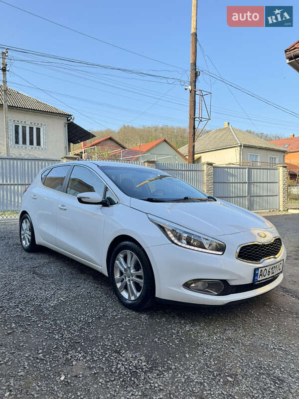 2013 kia ceed