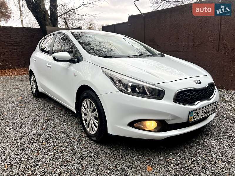 2014 kia ceed