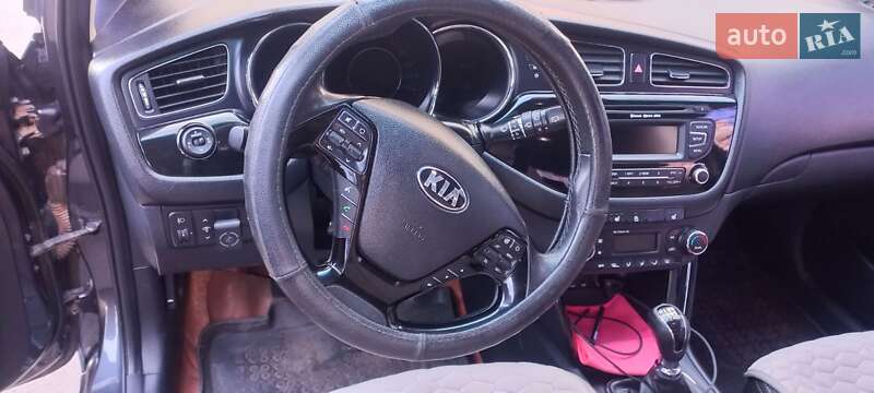 2013 kia ceed