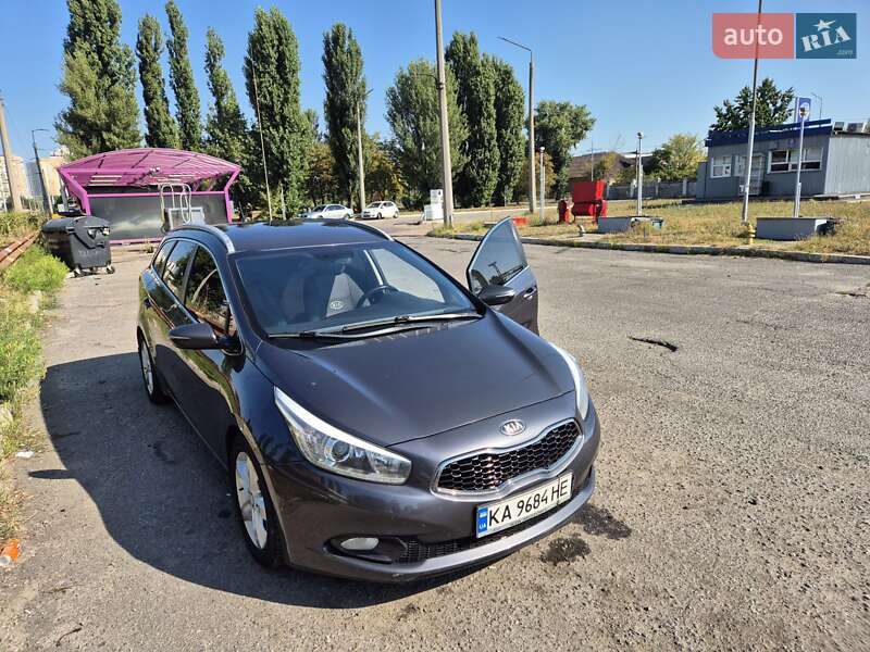 2012 kia ceed