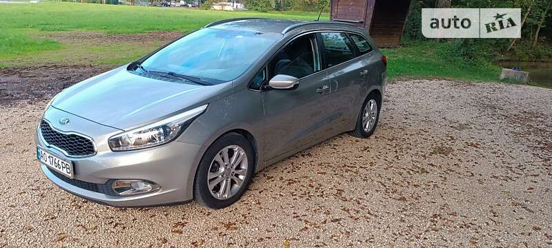 2013 kia ceed