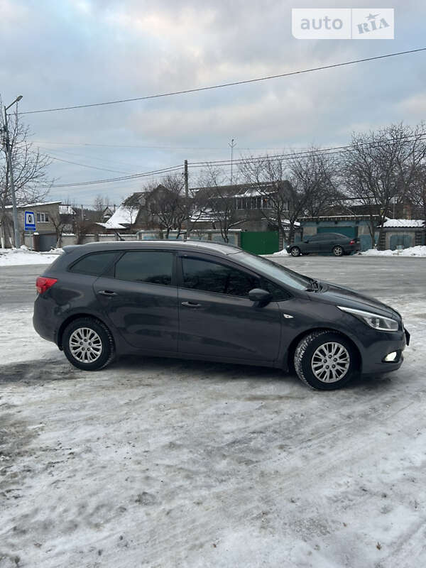 2013 kia ceed