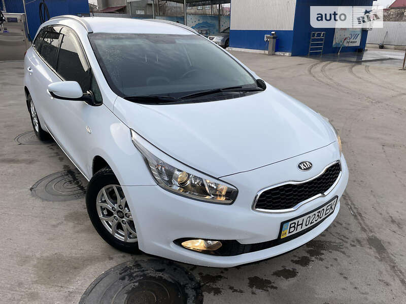 2013 kia ceed