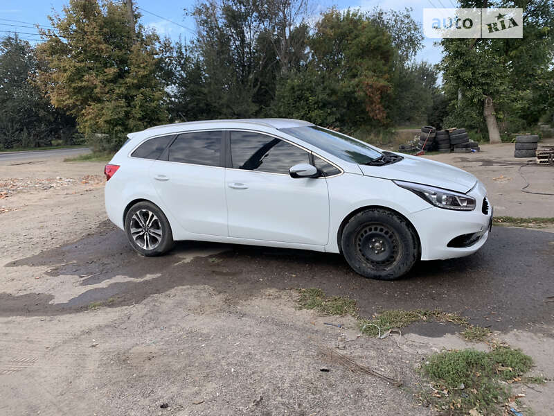 2013 kia ceed