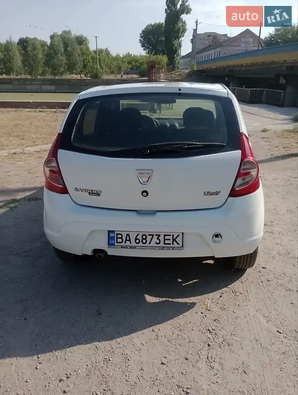 2010 dacia sandero
