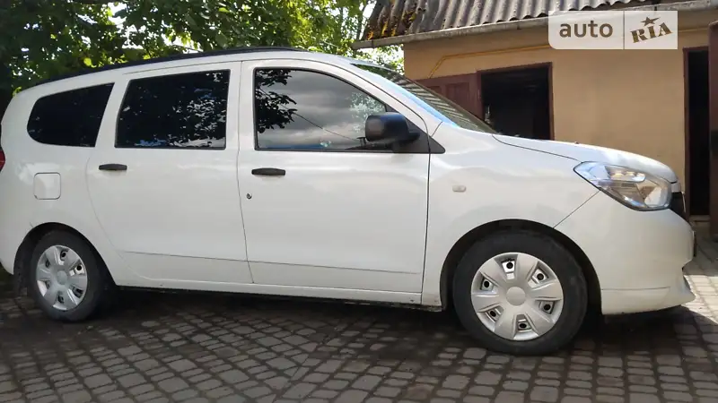 2013 dacia lodgy