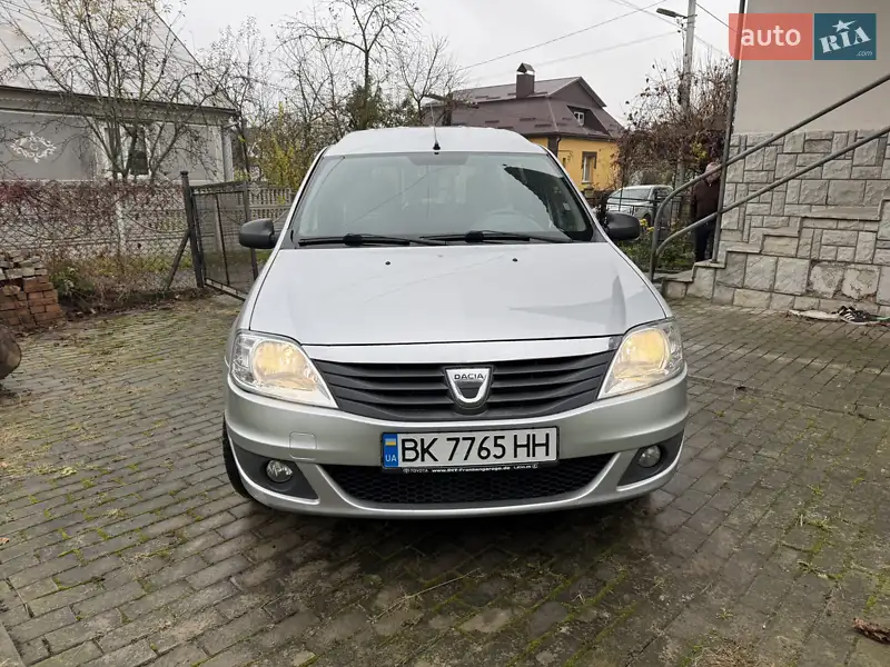 2012 dacia logan