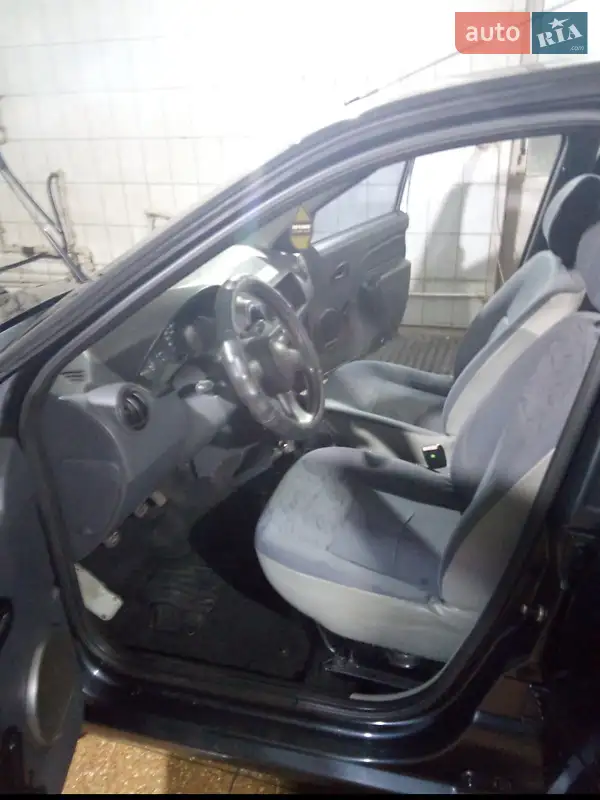 2008 dacia logan