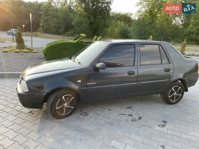 2004 dacia solenza