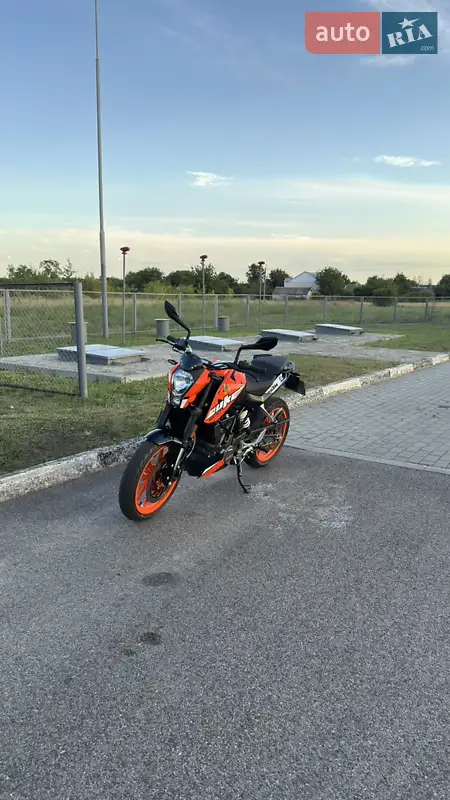 2021 ktm 200 duke