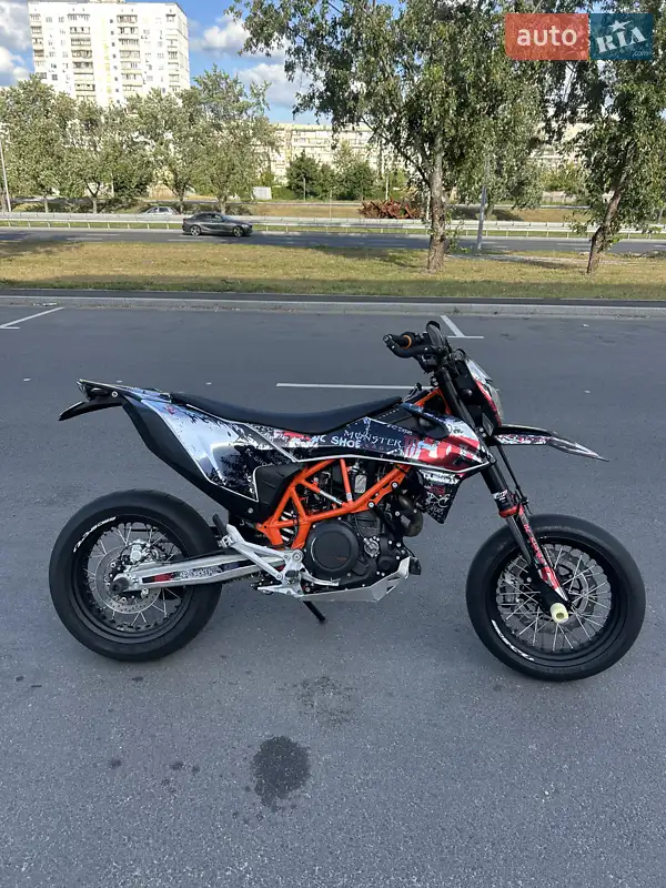 2019 ktm 690 smc-r