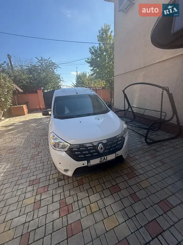 2020 renault dokker