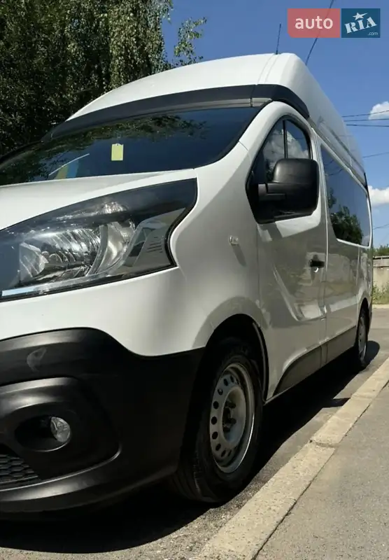 2016 renault trafic