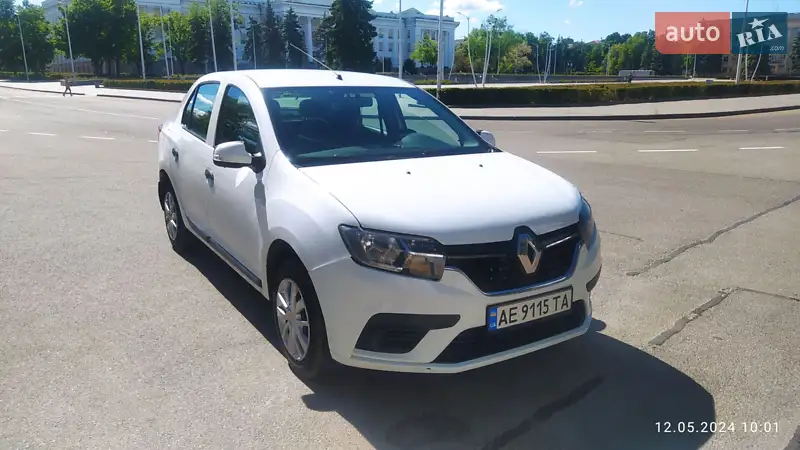 2017 renault logan