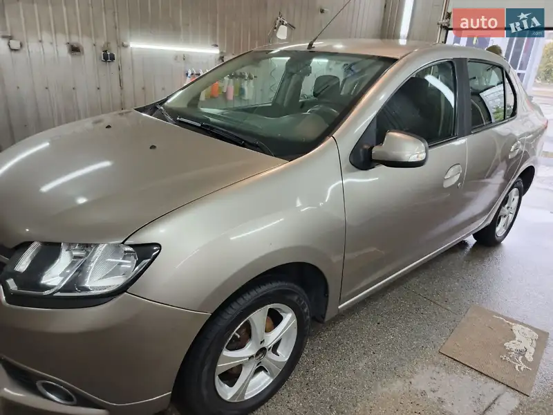 2013 renault logan