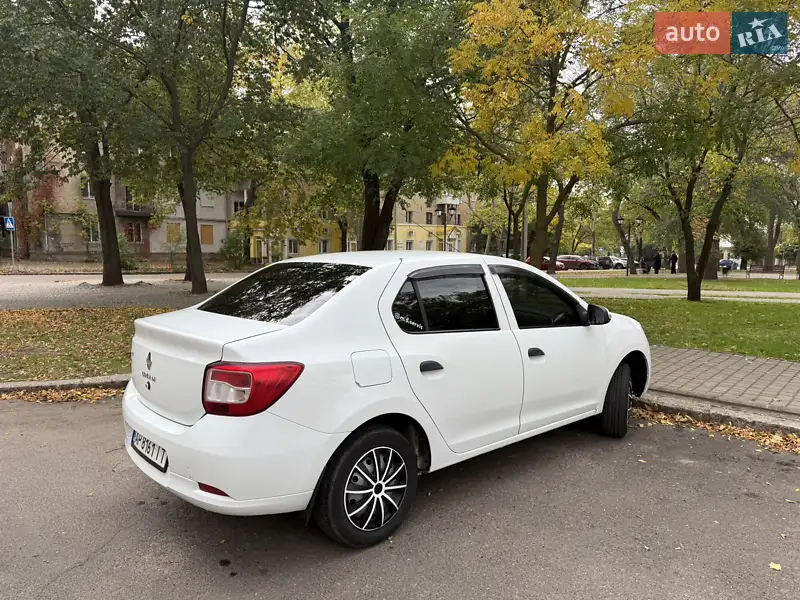 2013 renault logan
