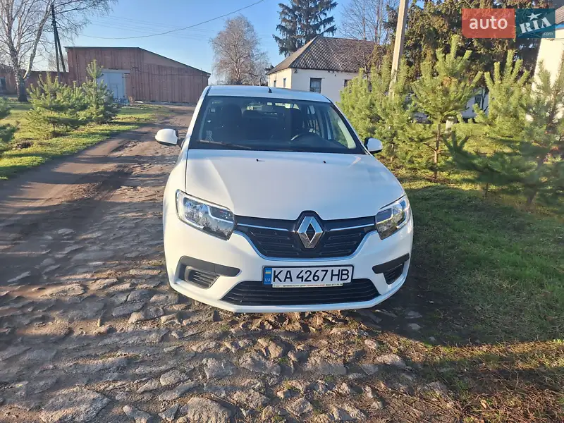 2022 renault logan