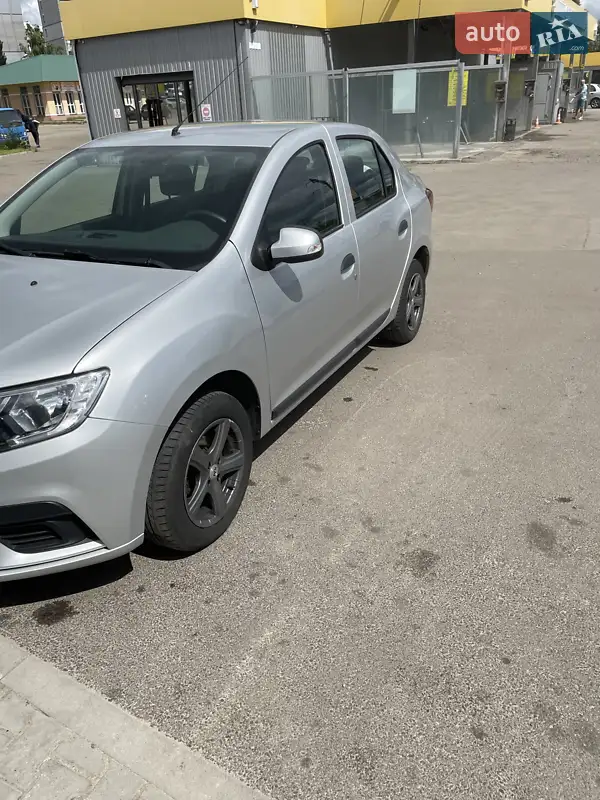 2018 renault logan