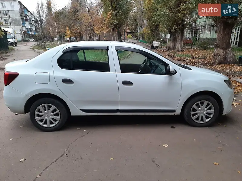 2019 renault logan