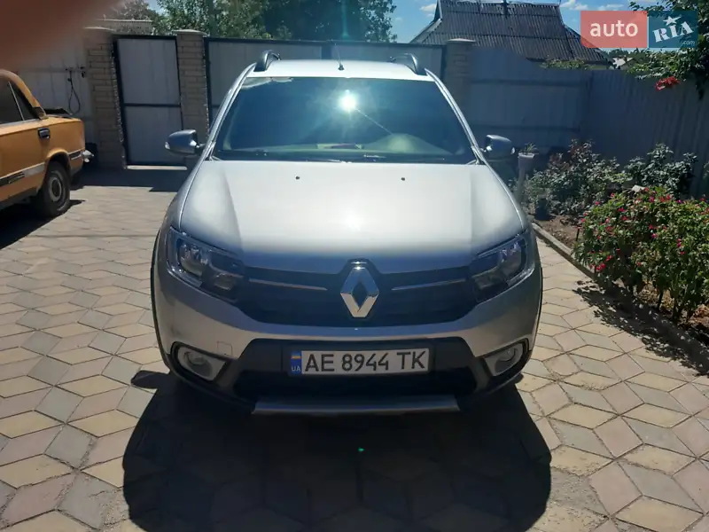 2017 renault sandero