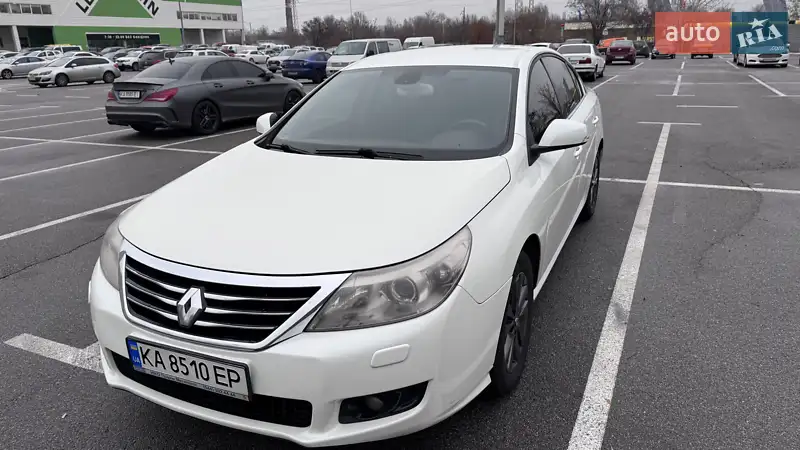 2011 renault latitude