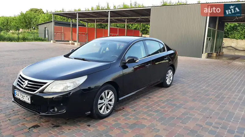 2011 renault latitude