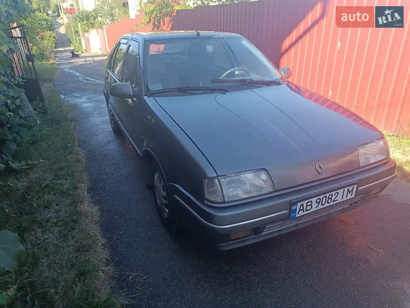 1989 renault 19