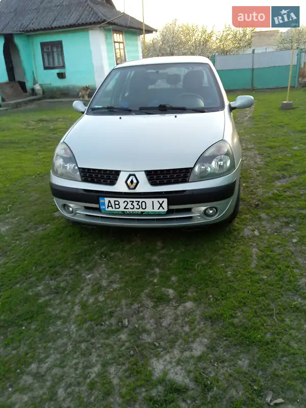 2003 renault clio