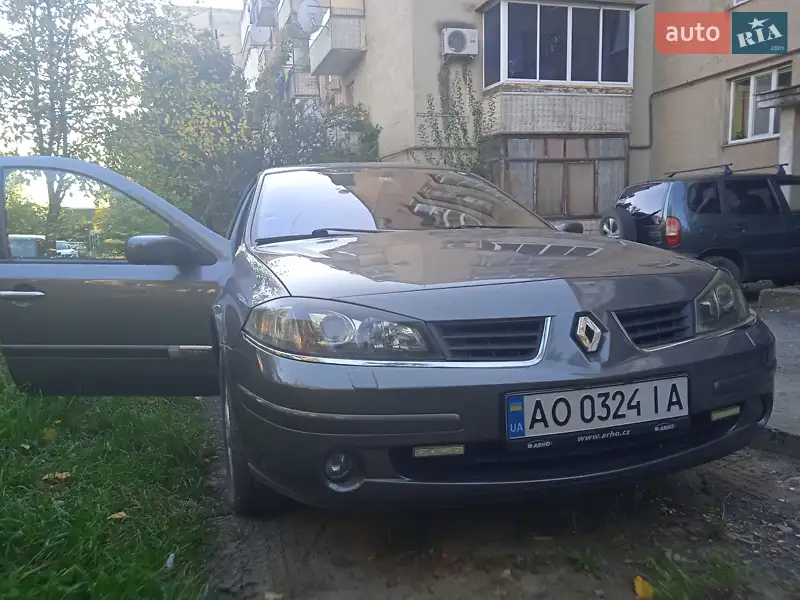 2005 renault laguna