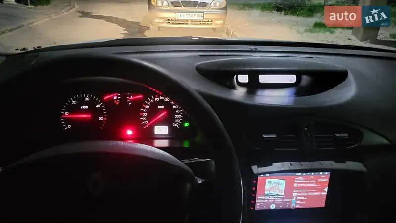 2004 renault laguna