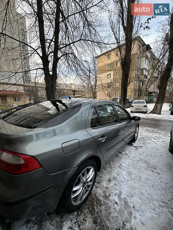 2004 renault laguna