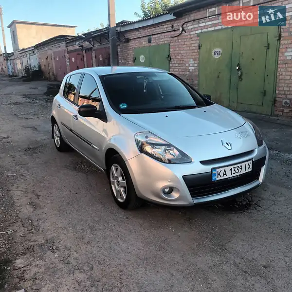 2010 renault clio