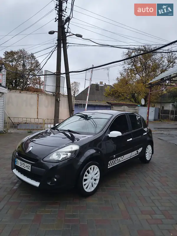 2011 renault clio simbol