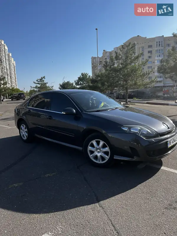 2010 renault laguna
