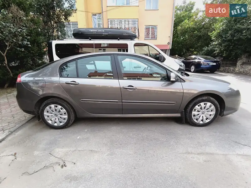 2009 renault laguna