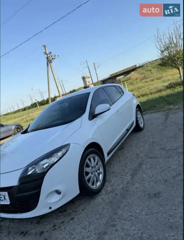 2010 renault megane